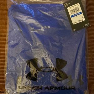 Under Armour men’s long shirt, XL/XT, new with tags